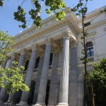 Fachada del edificio de la Bolsa de Madrid