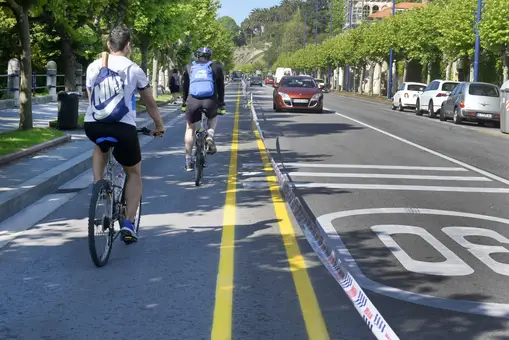 Esta es la nueva multa de la DGT por invadir un carril bici