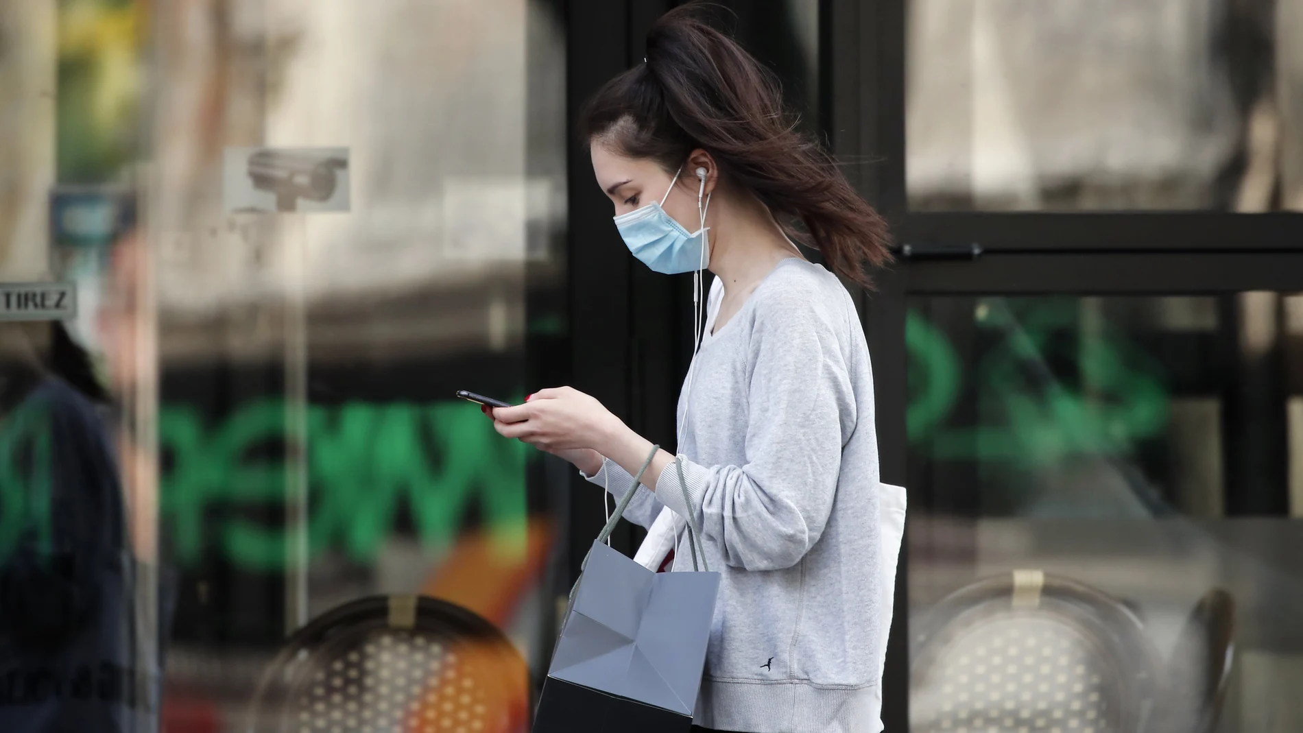 La pandemia ha aumentado el uso de las aplicaciones para pagar y las reservas "online"