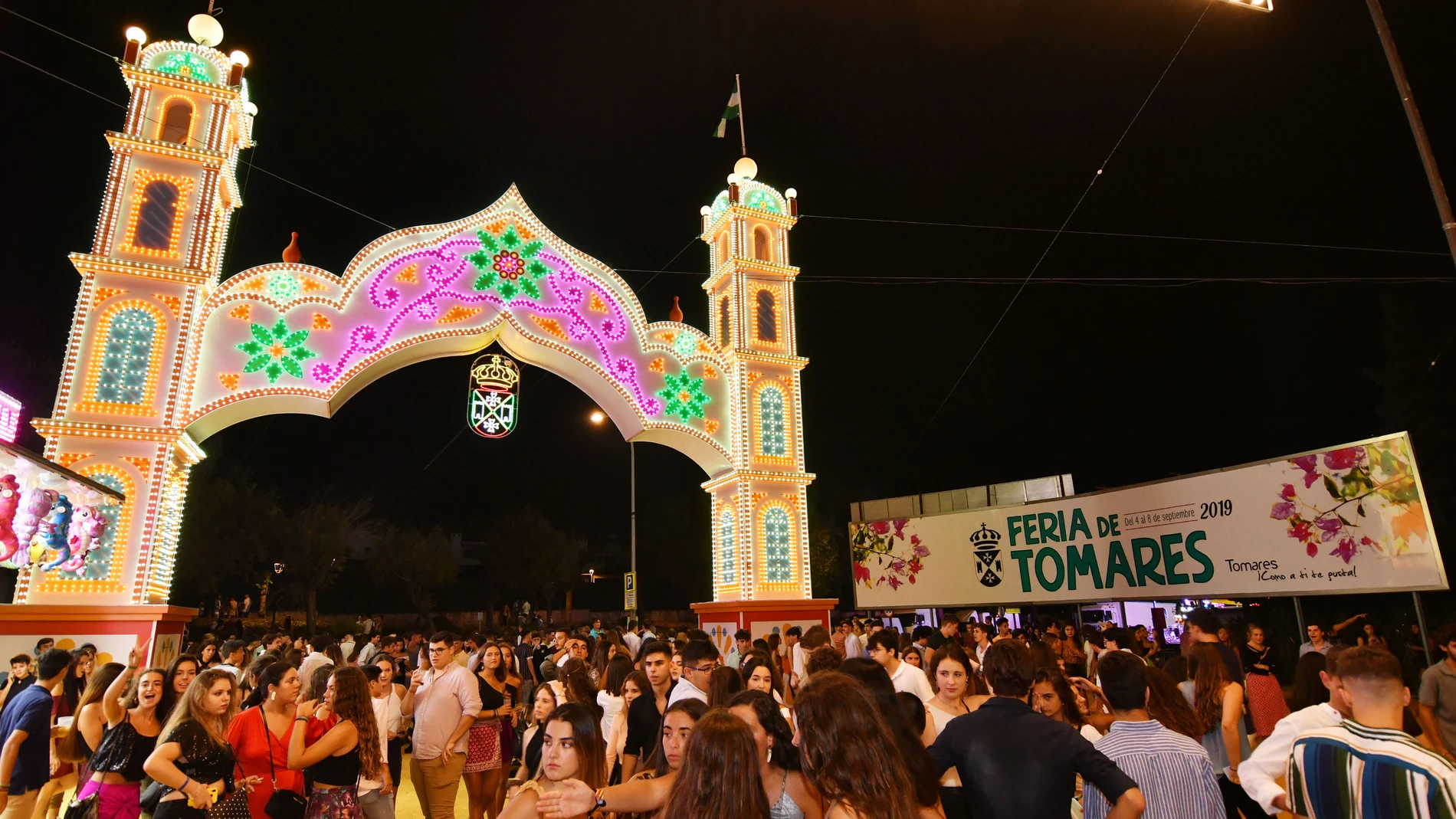 La Feria de Tomares viene siendo una de las fiestas señeras de la provincia