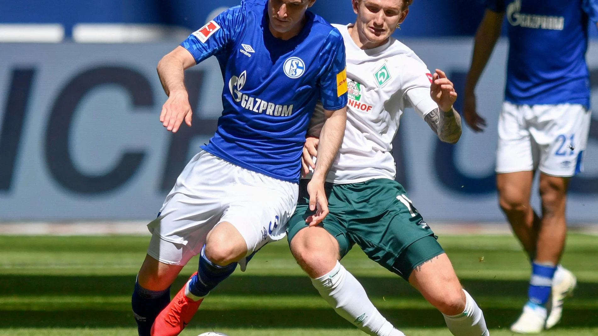 Bundesliga - Schalke 04 v Werder Bremen