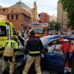 Varios heridos en una accidente con cinco vehículos en la plaza de San Juan de Valladolid el pasado mes de junio de 2020