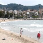 Aspecto de la playa del paseo marítimo de Sitges EFE/Quique García