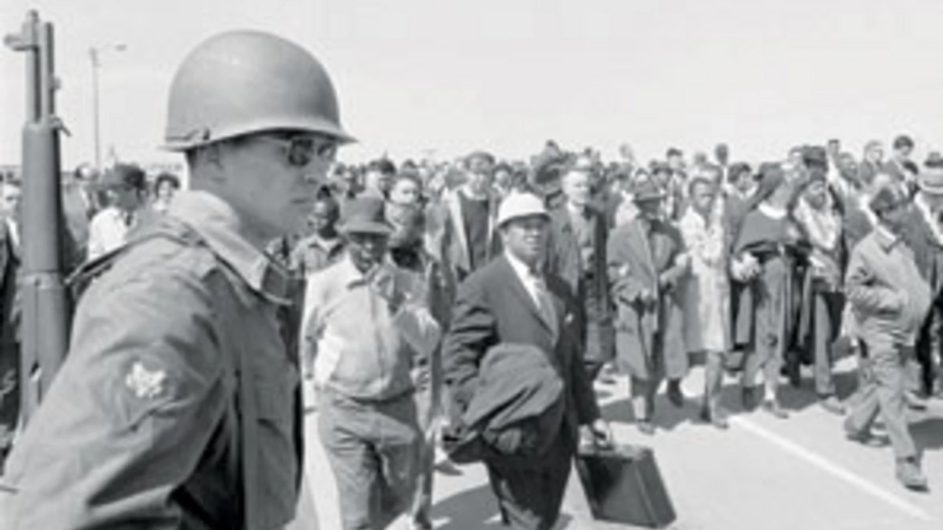 Johnson envió tropas a Alabama para garantizar las marchas antirracisas