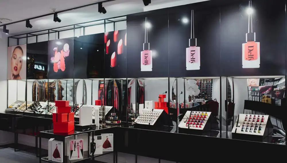 Delfy ofrece productos tanto de maquillaje como del cuidado de la piel