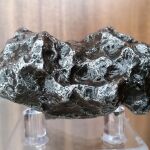 Fragmento del meteorito metálico Campo del Cielo, caído en Argentina hace entre 4000 y 5000 años.