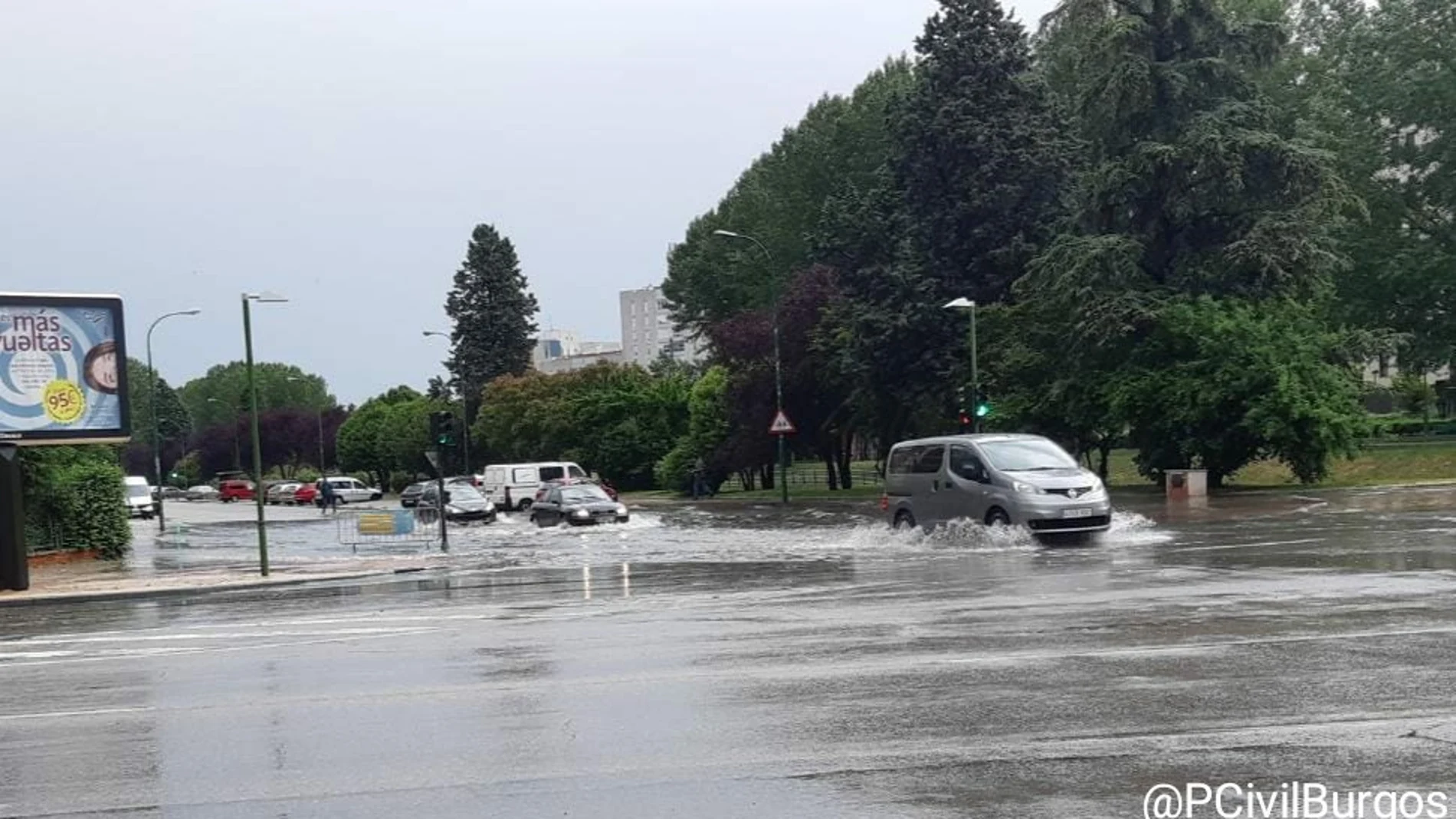 Grandes charcos en Burgos provocados por la fuerte tormenta