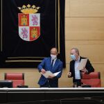 Luis Fuentes preside la Mesa de las Cortes