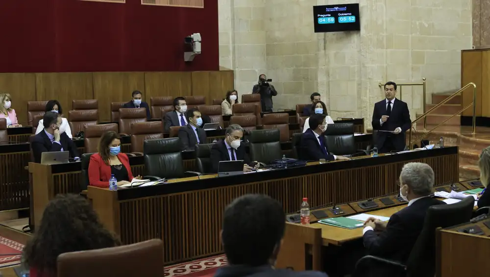 El presidente andaluz, respondiendo a los grupos en el Parlamento andaluz