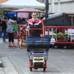 Comerciantes en de mercado en Ponferrada durante la fase dos de la desescalada