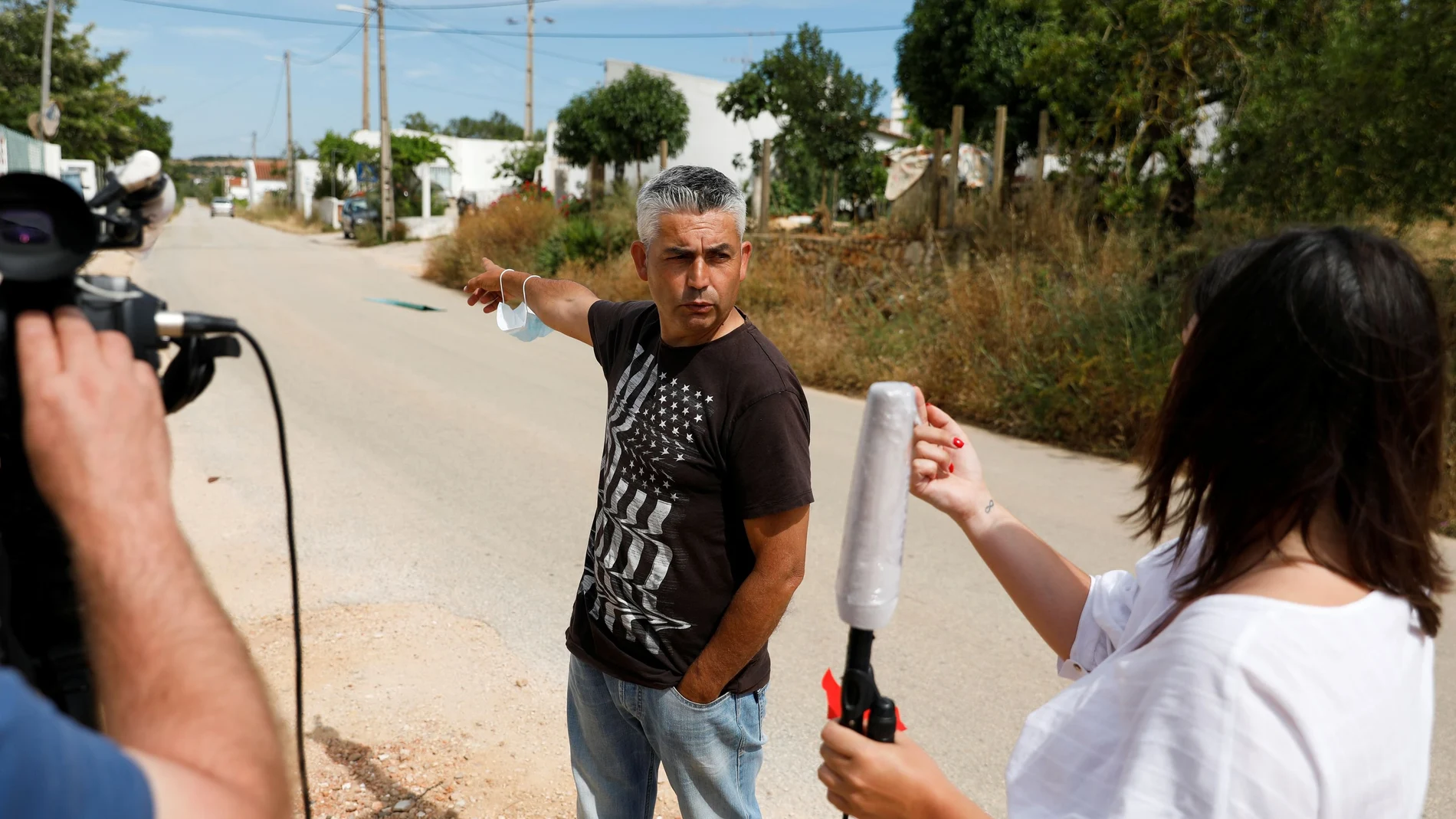 Interview with the neighbour of the suspect in the Madeleine McCann case, near Praia da Luz