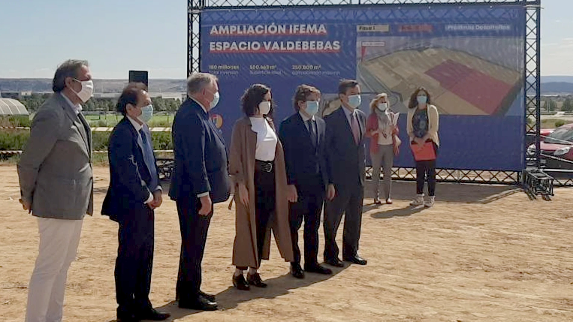Díaz Ayuso y Martínez Almeida, esta mañana, durante la presentación de la ampliación de Ifema