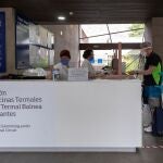 Varias clientes de la piscina de agua termal del balneario de Archena