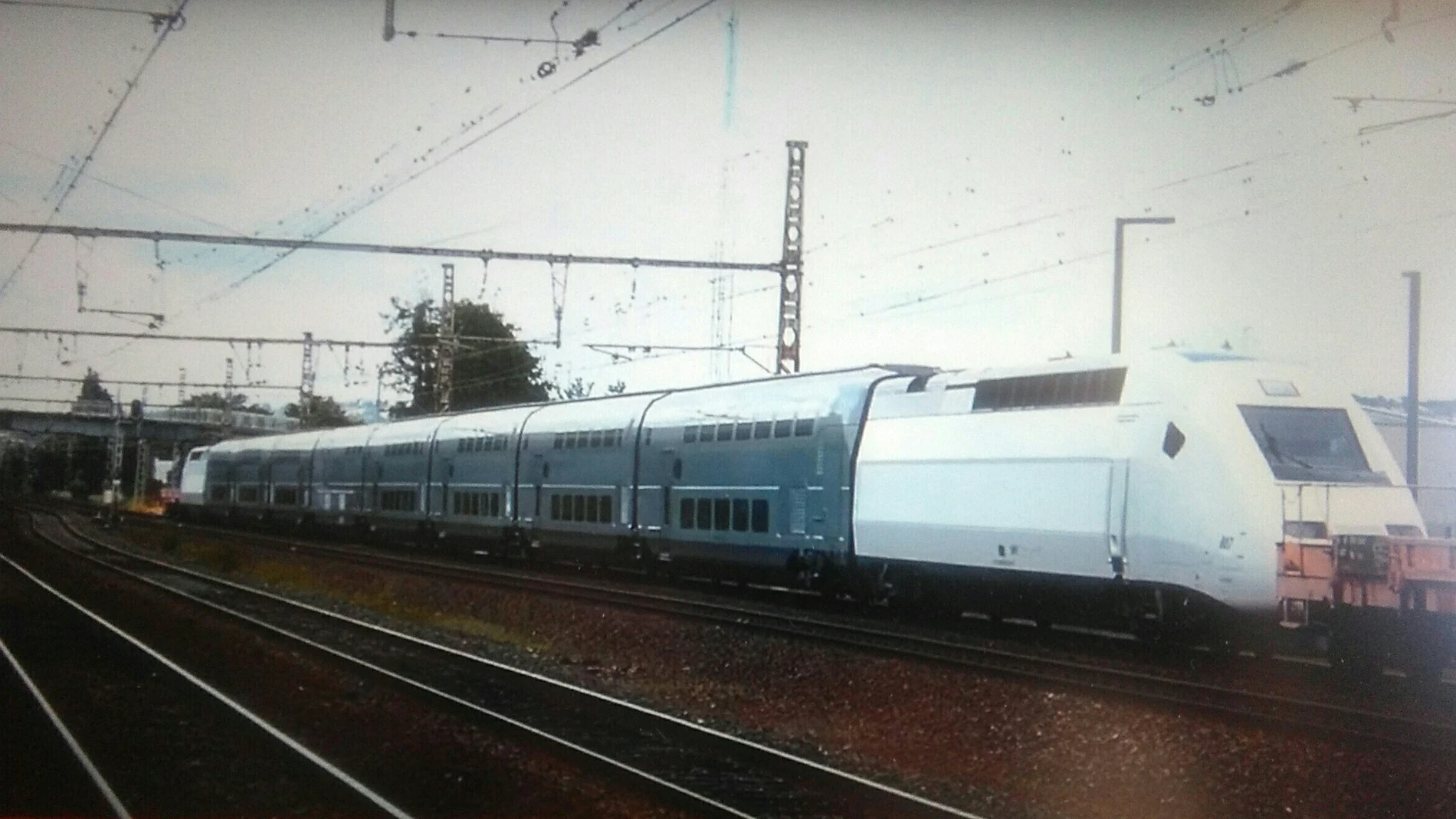 Economía/AVE.- SNCF empezará a competir con Renfe en los primeros meses de 2021 con un AVE 'low cost'