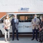 Vehículo entregado por ambas entidades a la Asociación Autismo Sevilla