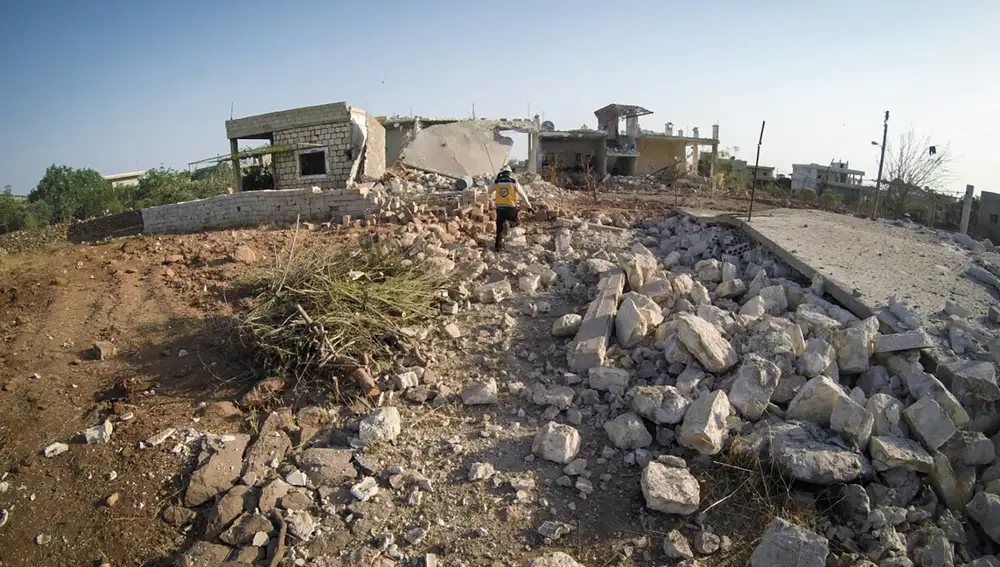 Los escombros de unas casas después de un bombardeo en el sur de Idlib