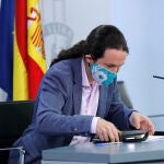 El vicepresidente de Derechos Sociales, Pablo Iglesias, momentos antes de comparecer en rueda de prensa posterior al Consejo de Ministros celebrado en Moncloa, en Madrid (España), a 9 de junio de 2020.09 JUNIO 2020 POLÍTICA;PSOE;PODEMOS;DESESCALADA;MEDIDAS POLÍTICASJavi Martínez/POOL09/06/2020