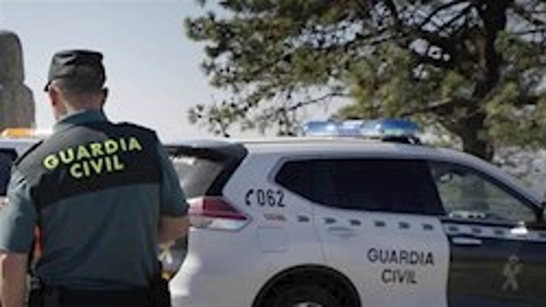 Granada.-Sucesos.-Detenida en Iznalloz una mujer tras entrar en el domicilio de un anciano y robarle 40 euros