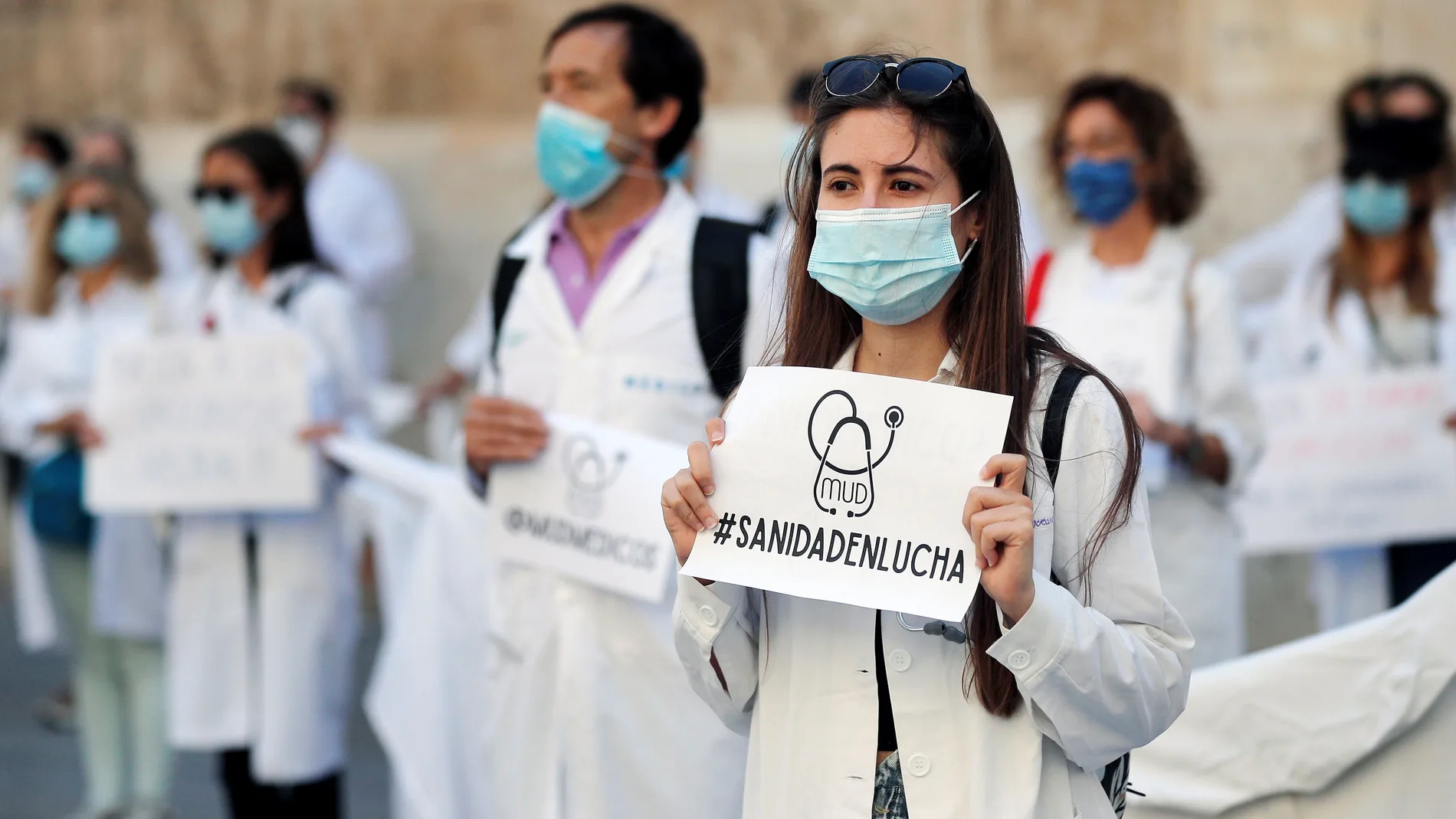 Los médicos valencianos se unen a decir "basta" a la mala gestión en sanidad