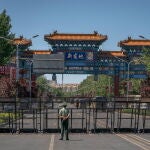 Entrada del mercado de Xinfadi en Pekín, orígen del brote de nuevo coronavirus en China