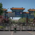 Entrada del mercado de Xinfadi en Pekín, orígen del brote de nuevo coronavirus en China
