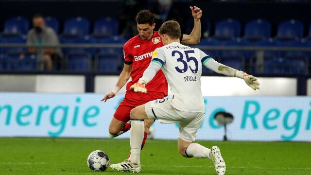 Lucas Alario con el Bayer Leverkusen.