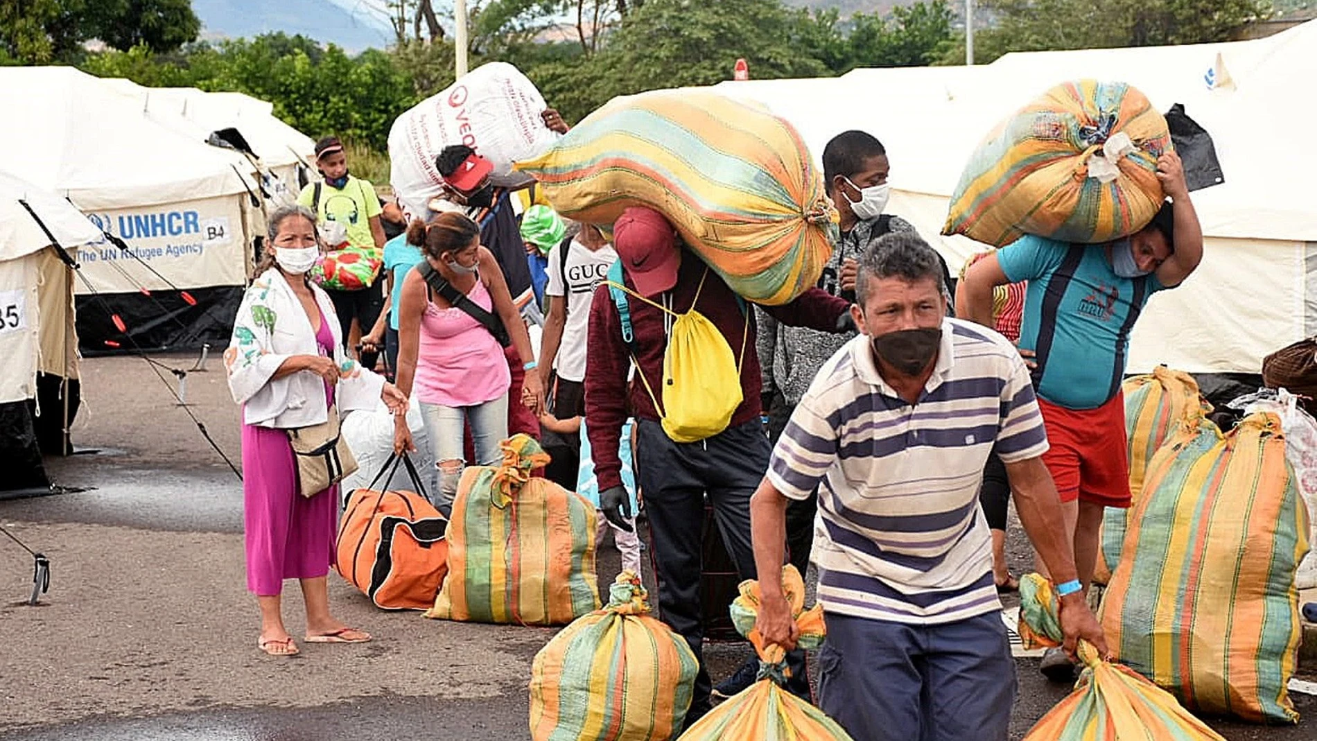 Colombia instala campamento transitorio para venezolanos atrapados en Cúcuta