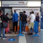 Para viajar entre comunidades es obligatorio comprar el billete nominativo