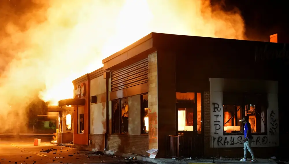 Los manifestantes quemaron el Wendy´s este fin de semana tras la muerte de Rayshard Brooks a manos de la Policía