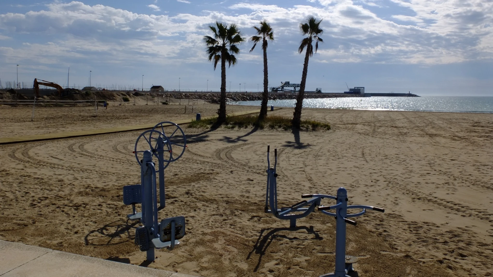 Alicante.- Torrevieja contratará a 152 personas para vigilar y controlar las playas