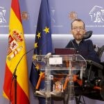 MADRID, 16/06/2020.- El portavoz de Unidas Podemos, Pablo Echenique, durante la rueda de prensa ofrecida este martes en el Congreso tras la Junta de Portavoces. EFE/Ballesteros