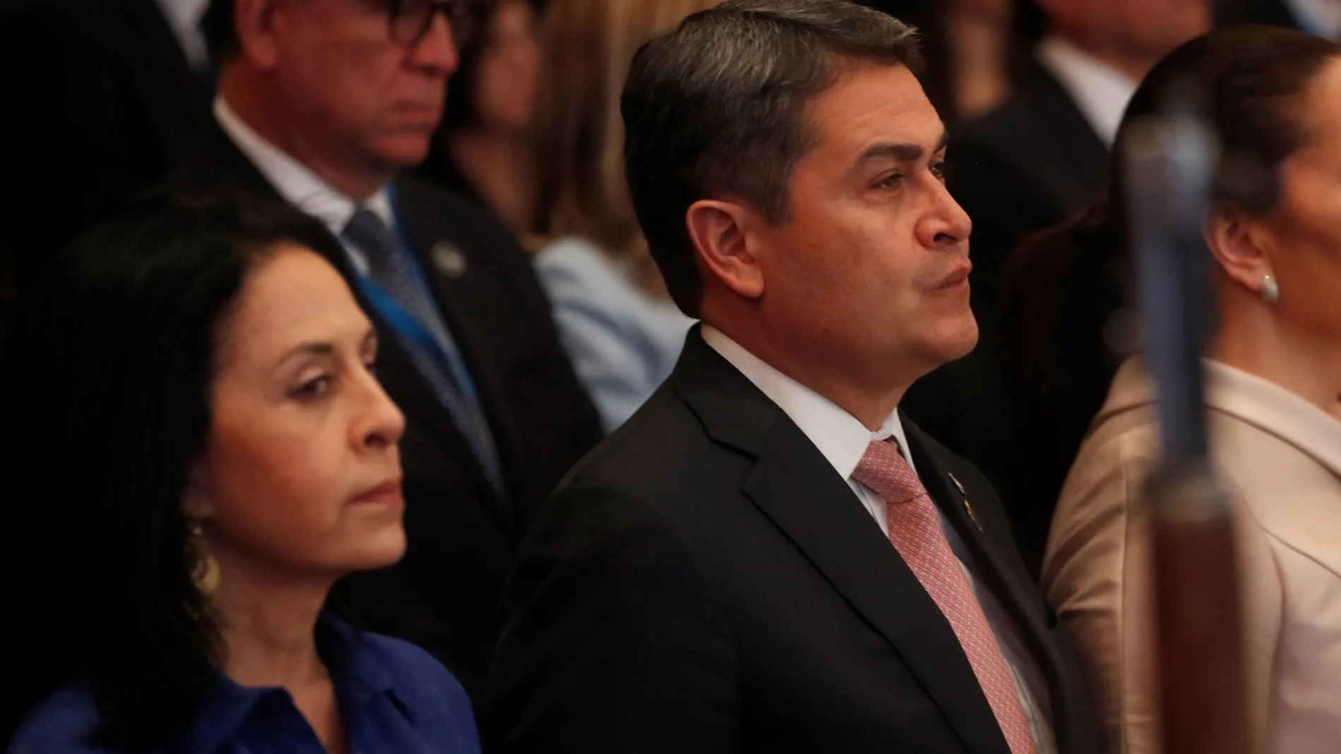 Presidente de Honduras y su esposa contagiados con COVID-19