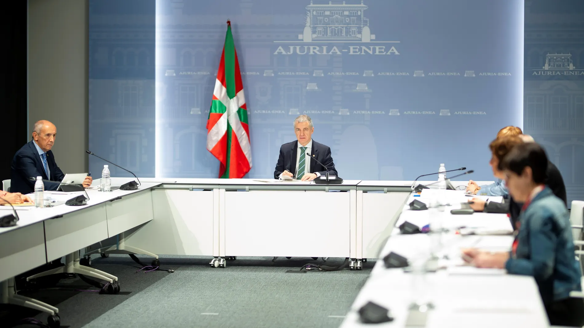 Euskadi accede esta medianoche a la nueva normalidad con medidas preventivas
