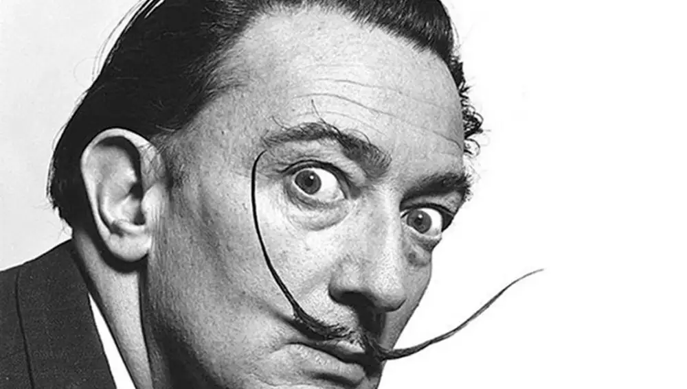 El pintor surrealista Salvador Dalí