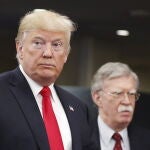 Donald Trump con John Bolton