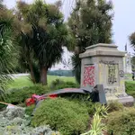 Estatua de Fray Junípero Serra vandalizada y derribada en San Francisco, estado de California, en EE UU