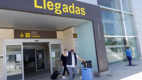 Terminal de llegadas del aeropuerto Tenerife Sur