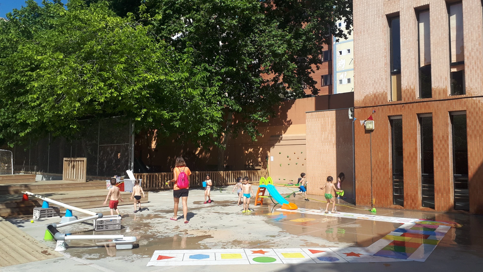 Coronavirus.- Los 'casals' de verano empiezan en Barcelona con medidas de seguridad