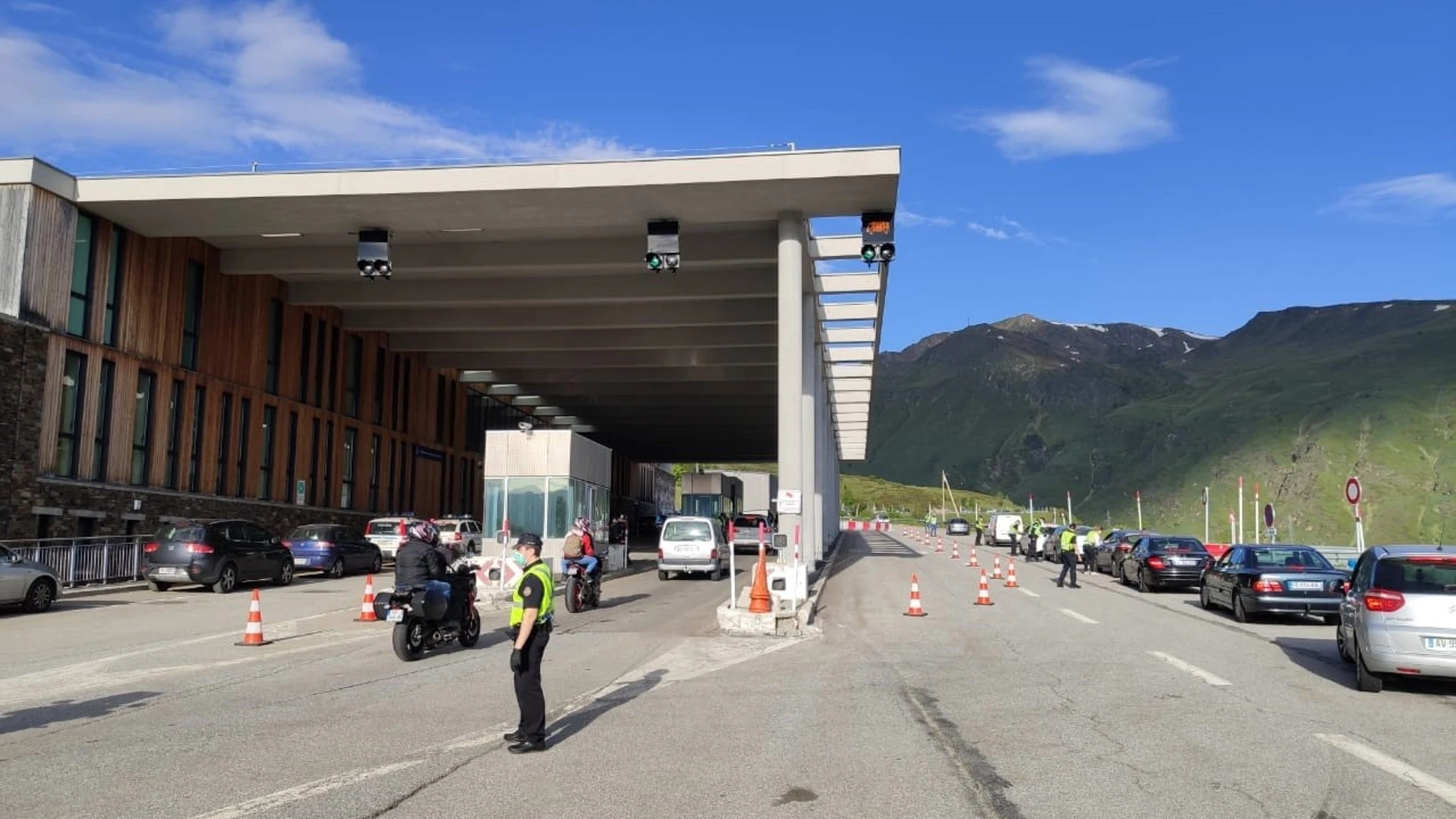 El tráfico por la frontera franco-andorrana sube un 59% la primera quincena de junio