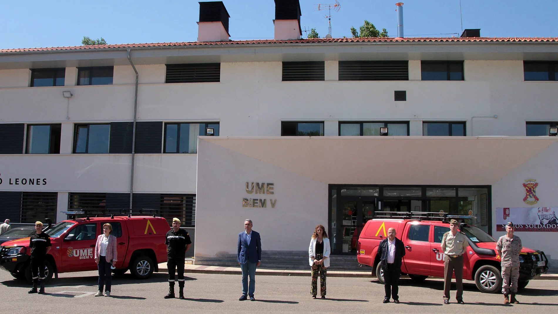 Los delegado del Gobierno de Castilla y León, Cantabria y Asturias visitan la base de la UME