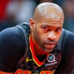 Vince Carter, con la camiseta de Atlanta Hawks