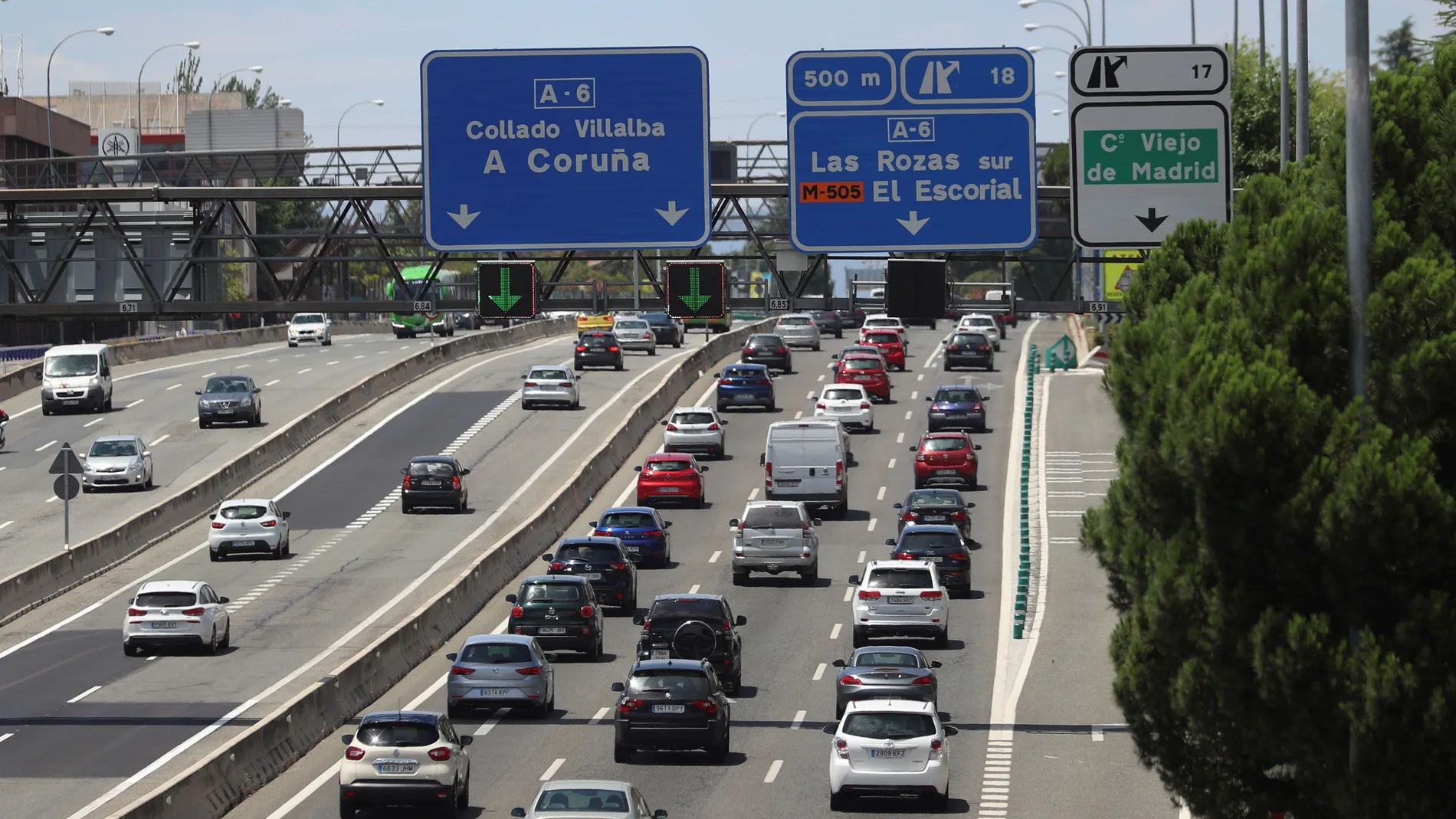 Más afluencia de coches en las carreteras el primer fin de semana sin alarma