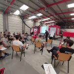 El personal del Parque de Bomberos de Ponferrada asiste a un curso de formación para prepararse ante la nueva normalidad