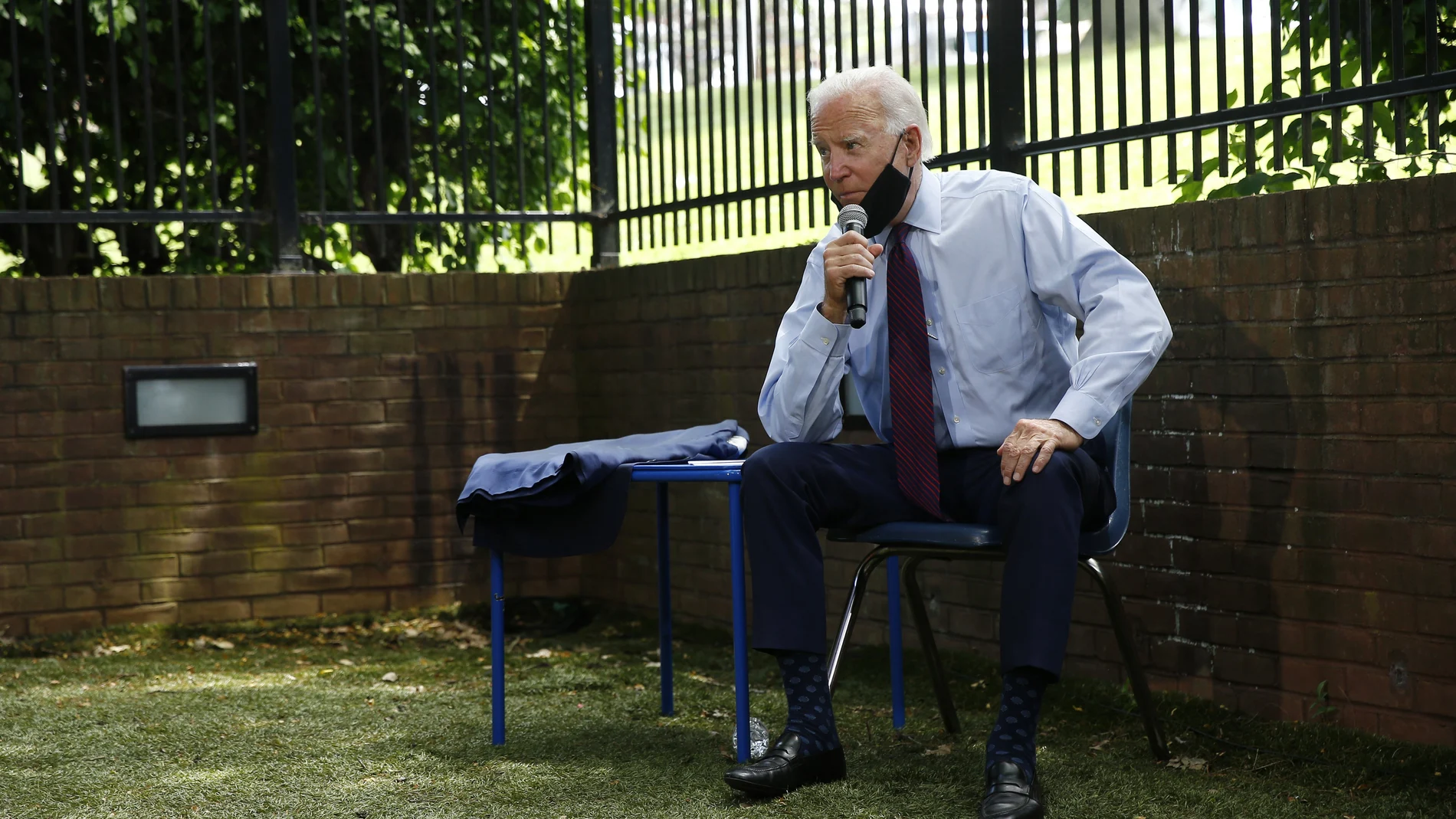 Joe Biden promete que si es presidente hará obligatorio el uso de mascarillas en espacios públicos