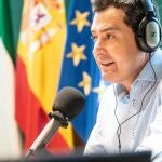 El presidente de la Junta, Juanma Moreno, durante una entrevista