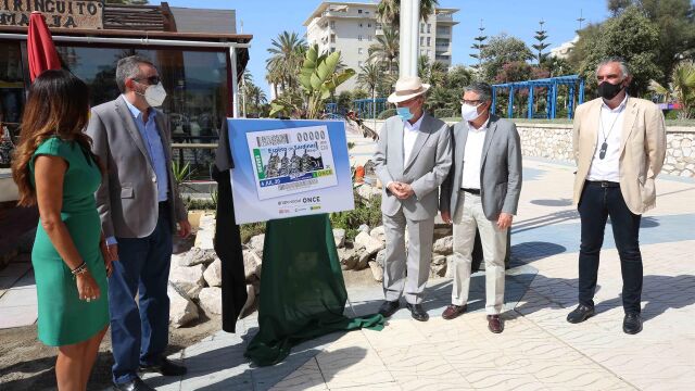 Presentación del cupón de la ONCE del próximo sábado dedicado al espeto de sardinas