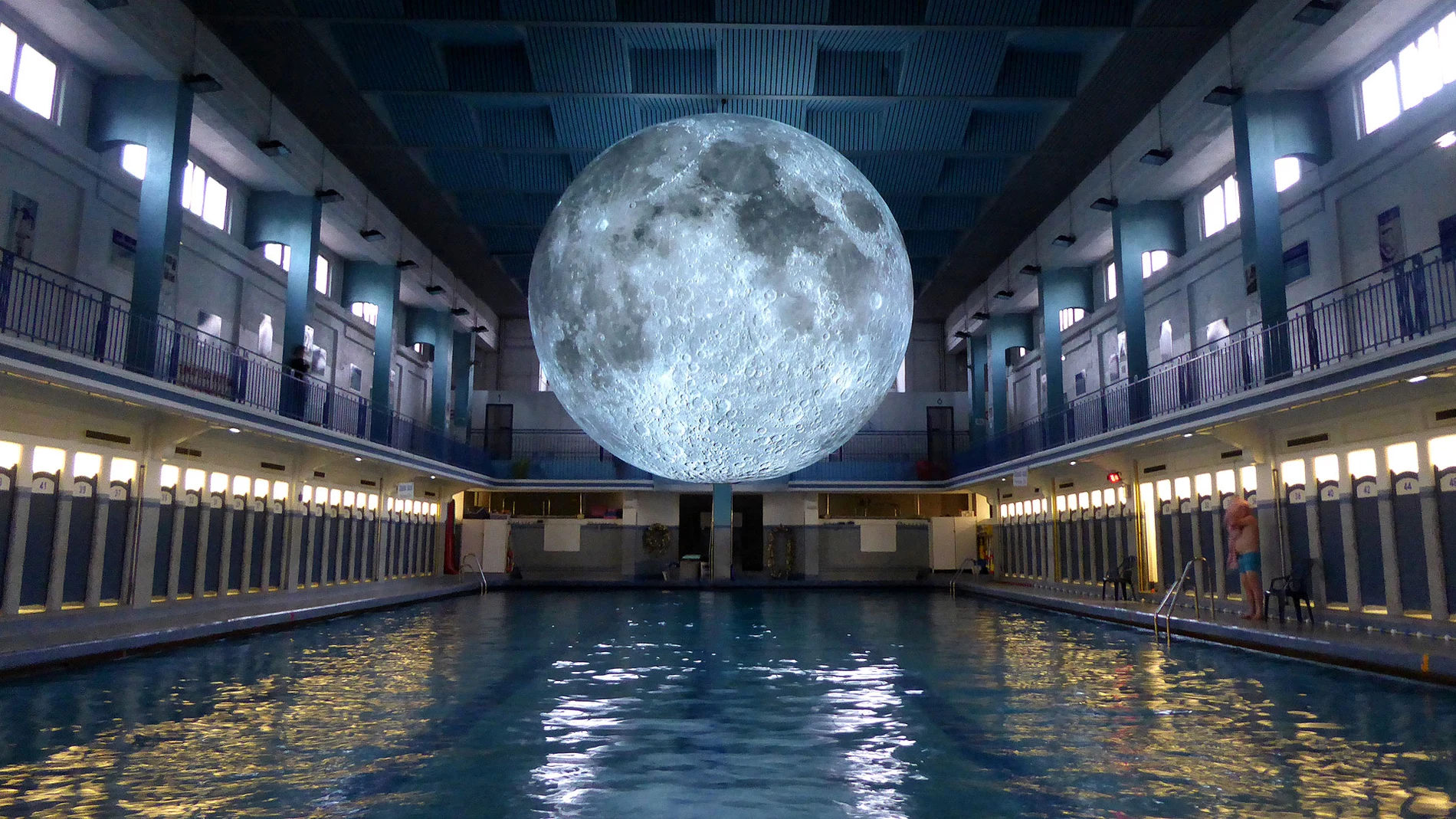 La luna siempre ha sido objeto de fascinación para artistas y lunáticos