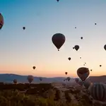 Los globos aerostáticos en Capadocia son un espectáculo inigualable.