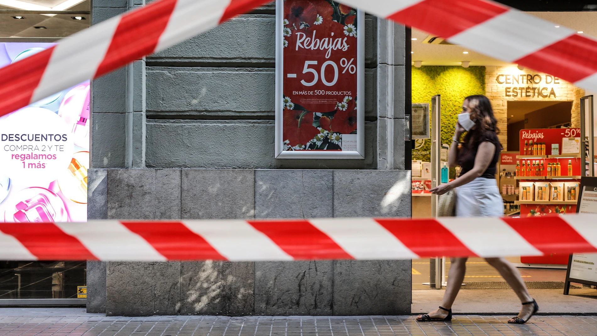 El 61% de los consumidores gastará 129 euros de media en las rebajas de verano