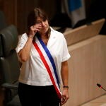 La nueva alcaldesa de Marsella, Michèle Rubirola, visiblemente emocionada